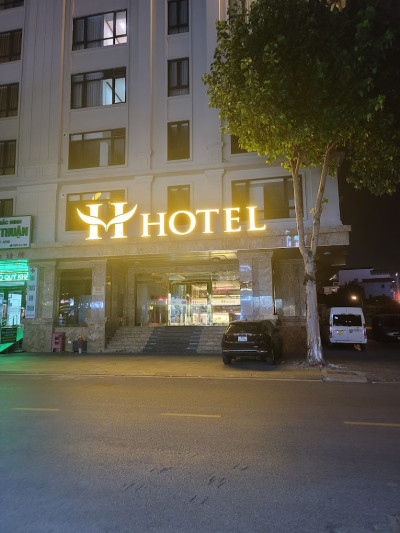 H Hotel