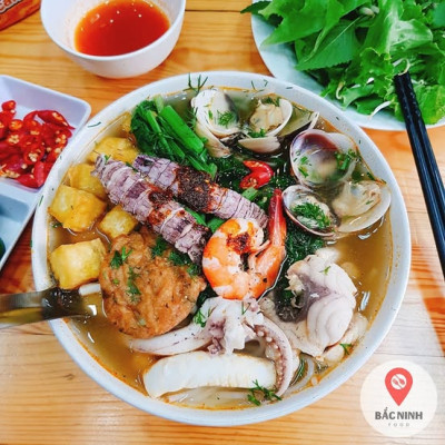 Bún thái hải sản